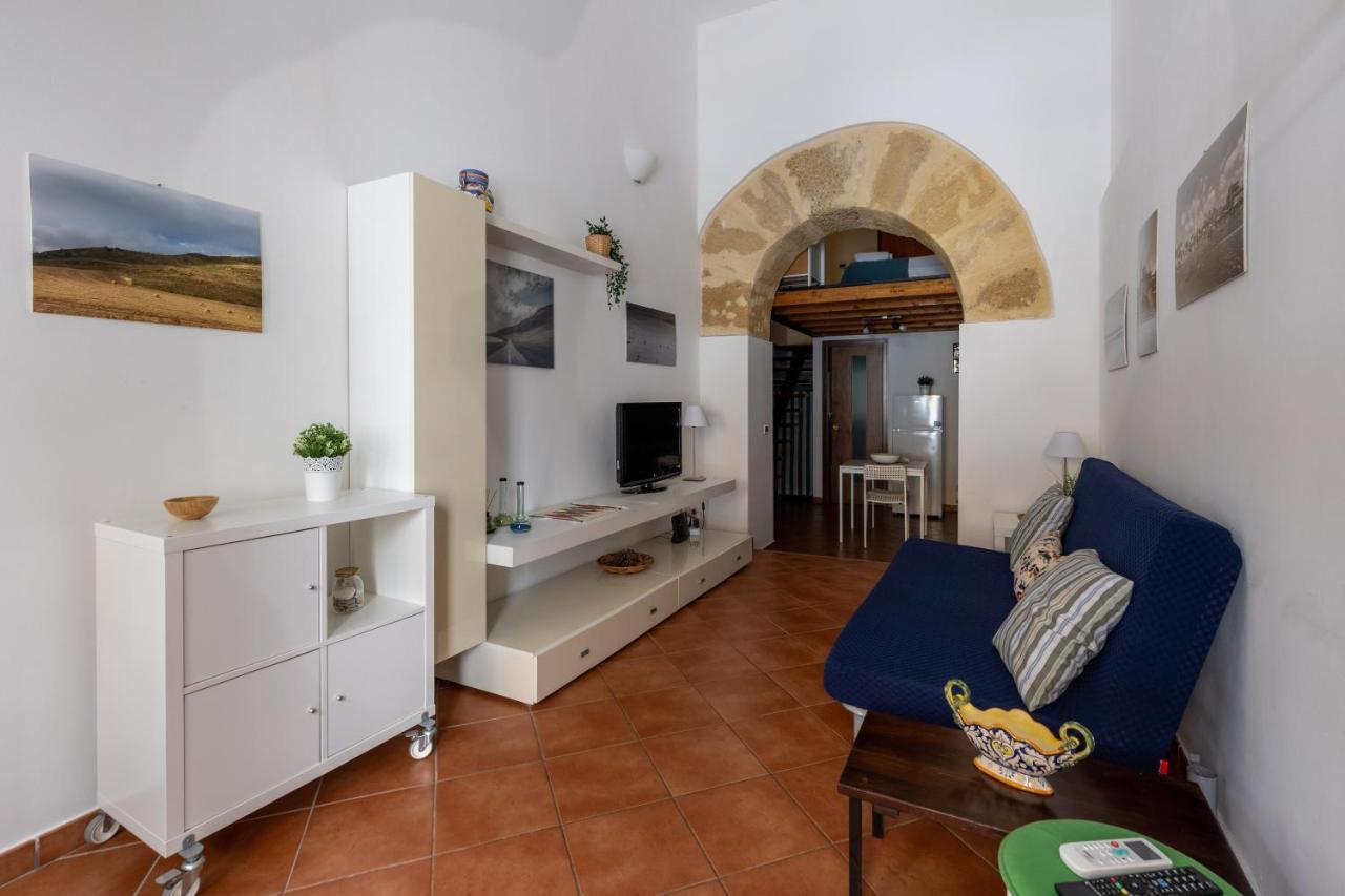 Apartamento La Casa Del Cacciatore - Alloggio Con Terrazzo Palermo Exterior foto