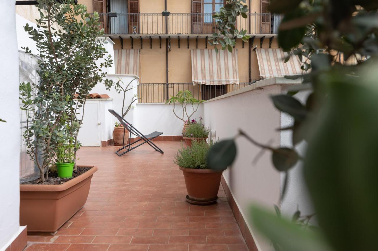 Apartamento La Casa Del Cacciatore - Alloggio Con Terrazzo Palermo Exterior foto